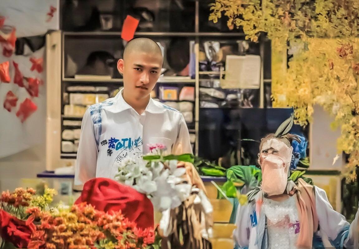 拜仁VS巴萨巅峰对决：精彩瞬间与战术解析(图2)